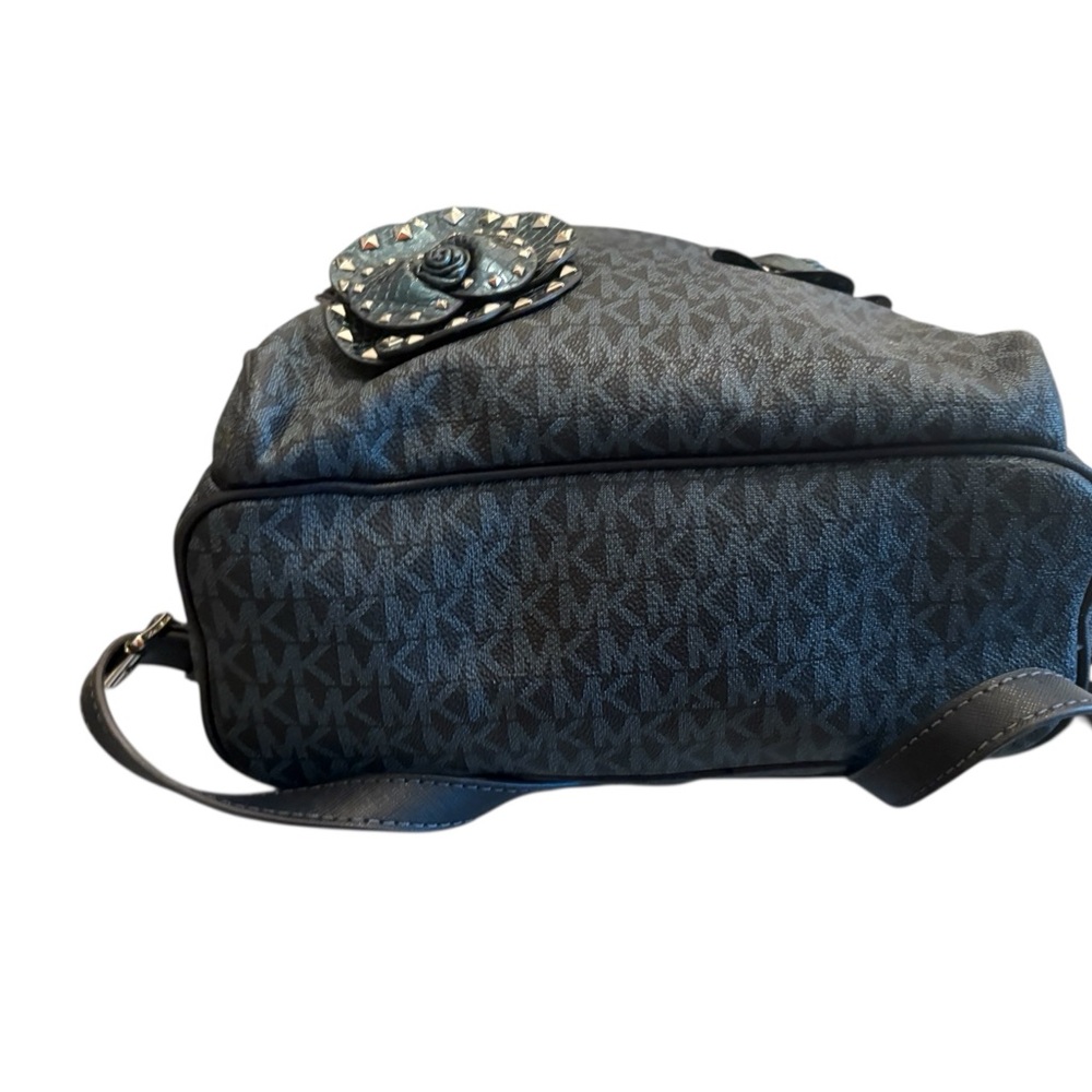 Michael Kors Abbey Medium Floral Appliqué Backpack Admiral Blue Signature MK - Picture 3 of 7